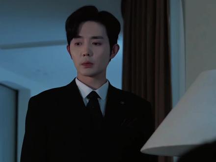 高冷禁欲总裁✘冰山缺爱律师,两人先婚后爱,智性恋太好磕了!#新婚慢熟 #王晨鹏 #林子煊 #短剧推荐 #抖音短剧