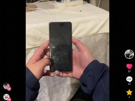 应广大网友要求,今天教学一下华为折叠屏升级到鸿蒙6.0系统如何设置陈亦若的动态壁纸#陈亦若 #陈亦若动态壁纸 #华为折叠屏 #鸿蒙6.0