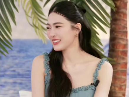 好消息:玲玲🐷现在网不是3G是4G了 坏消息:一般情况下还是3G网😂网速还是不行#邝玲玲#上热门 #linglingkwong #上热搜 #lingorm