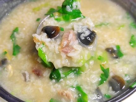 皮蛋瘦肉粥好吃简单的家常做法,鲜香美味,营养均衡,养胃无腥味 #皮蛋瘦肉粥 #营养粥 #家常美食 #夜宵