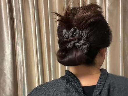 一起来学习这几款发型,你们也是一看就会的人吗?#扎发教程丸子头 #编发简单易学 #日常发型