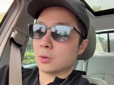 为什么梦龙乐队在国内演出不准脱掉上衣?
#梦龙乐队 #梦龙演唱会 #演唱会 #不雅