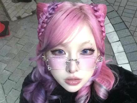 日系感猫咪编发,出片率10000%! 日系编发真的🔥🔥🔥
所以复刻了五人病老师这款猫咪发型
尊嘟好可爱
出片率1000%!
#这也能开播 #日系编发 #编发教程 #猫咪发型 #发型 #出片发型