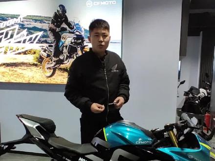 春风250SR如何拆电瓶详解#春风 #250SR #仿赛 #电瓶保养 #保养 #徐州春风 #春风赛道版250sr