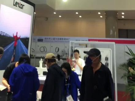 存储产品闪迪的产品类型明显多于雷克沙#摄影器材