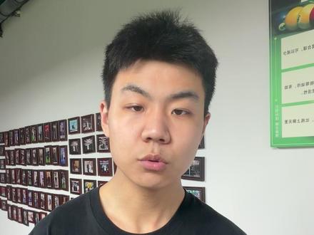 每人仅限一次参与机会,多个账号发布同一视频仅一个账号有效,遵守规则,公平竞赛!
#火箭斩皮头 #全民台球碰碰乐