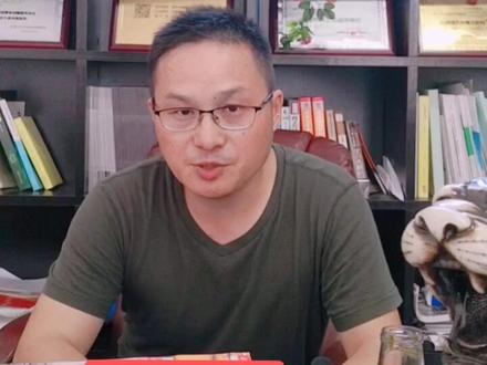 热泵设备中有三种常用的冷媒,R22、R410和R134A混合冷媒,这就与压缩机息息相关