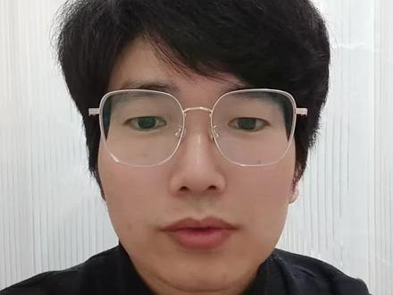 刘宇宁一身红现身春晚备播现场
《玫瑰丛生》定档大年初十
#刘宇宁 #央视春晚刘宇宁 #玫瑰丛生定档 #玫瑰丛生 #春晚