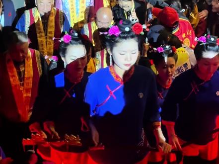 妈祖诞辰 和刘涛老师对视的那一刻才知道什么是眼睛会说话,温柔似水,口吐生莲!本人真的很温柔🥹很美🫢😆😆😆
愿我们在妈祖生日🎂的这一天:愿能所成,平安喜乐!#湄洲岛妈祖祖庙 #刘涛 #印象妈祖