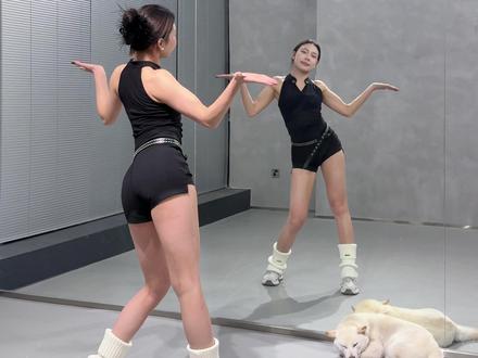 马年要跟好朋友跳赛马娘!!!! #Jetset舞蹈挑战 #赛马娘 #抖音年味舞蹈大赏 #新年好运舞挑战 #春节家庭聚会这样跳 @DOU+小助手 @DOU来跳舞 @DOU+上热门 @抖音创作小助手