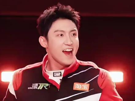 林臻东,天太冷了让我伸进你的口袋里暖暖吧! #黄景瑜 #沈腾 #飞驰人生 #林臻东 #富有