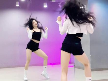 这么可爱的舞当然要跳完整版#叮叮当当舞 #seetinh #叮叮当当舞完整版