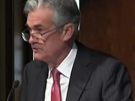 鲍威尔讲完话,黄金价格突破5450美元/盎司! #热点新闻事件 #金价 #美联储 #财经商业