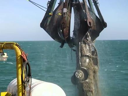 为什么美国总统的专车要被扔进海里呢?