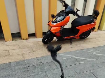 #极核 作为第一批车主现在已经学会了修车#极核ae4