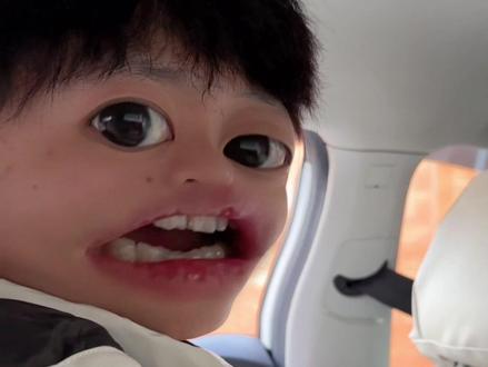 斗电子蛐蛐,做赛博少爷! #社恐 #离家出走的少爷 #这操作都看傻了