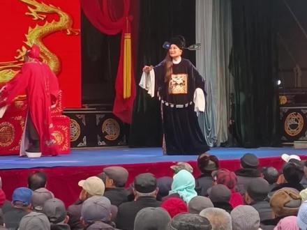 袁红,陕西宝鸡扶风人,8岁学艺,30余年舞台功底,主攻小生、须生,人称当代活周 仁、袁火火。#地方戏曲文化 #民族风俗民族传统文化,地方戏曲演出现场实拍,