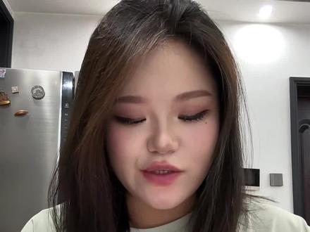 温馨提示 今天出奇的夹。今日体重154.6 #网恋需谨慎 #减肥 #减脂 #网恋 #夹子音