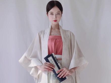 宋制汉服的三种穿法,涵盖了春夏秋三季,你更喜欢哪一种呢?#国风合伙人 #汉服