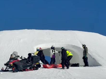 北医三院战略合作伙伴 #单板滑雪 #年轻人真会玩 #花式摔跤