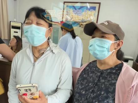 骑三轮上路怕被查?考个 D证,两轮、三轮都能合法骑!记者实探驾校摩托车驾照报名考试现场#摩托驾考 #D证考试#C证增驾 #三轮驾照 (记者:舒畅 高冉 审核:庞占斌 李琰琰 终审:薛景明)