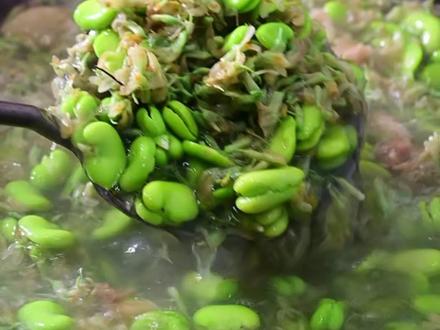 苦刺花豆米汤,春夏交替的绝佳美食,苦刺花的清凉和蚕豆米的清甜完美碰撞,一口就让你神清气爽!太好吃了!#云南美食 #苦刺花 #创作者中心 #创作灵感#真实生活分享计划 @抖音小助手 @DOU+小助手