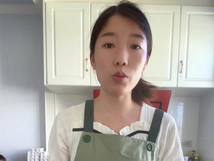 好多宝妈都问小汐汐喝的橙汁做法,今天特地录了视频,一周喝两到三次,补充满满的vc#鲜榨果汁 #记录美食日常 #自制饮品