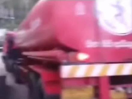 挂车老司机调头,你说牛不牛?#半挂车#调头#这是高手