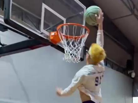 一个很长的梦终于实现了#扣篮梦 #弹跳 #勉扣 #扣篮🏀