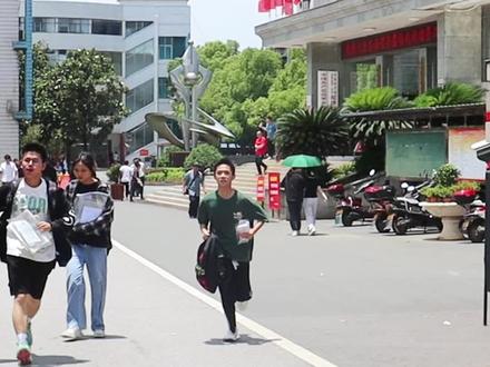 2023高考顺利落幕,少年正青春 未来诚可期!#2023高考落幕 #直击2023高考现场 #2023高考再见 #汨罗