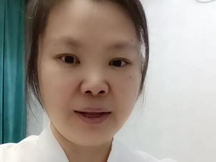 中日航班停运,赴日游客排队买票回国