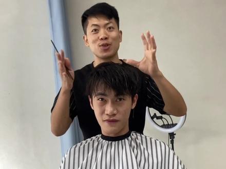 有多少学生因为军训必须剪#寸头 脸型又不适合 好无奈#男士发型干净有精神 #耒阳发型师 #耒阳水东江