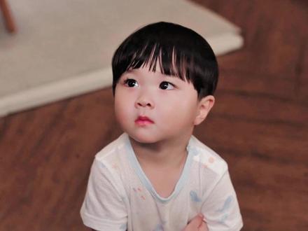 宇宙宝贝就连淘气都那么可爱~萌化了~#给你宇宙 #人类幼崽 #可爱