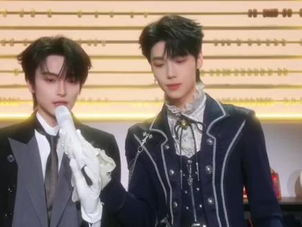 @X-Leo🍪(喜悦)已经被当掉啦 现在归夹心饼干管喽 #喜悦xLeo #喜悦x #喜悦男团