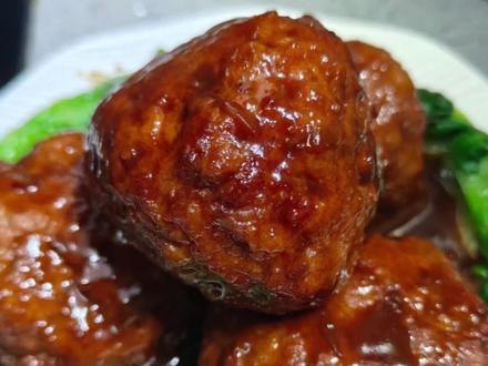 大人孩子都抢着吃的一道菜,很简单,像我这样做,孩子光盘不是问题#自制美食 #四喜丸子#四喜丸子怎么做#红烧狮子头#年夜饭菜单#