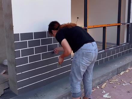 农村建房外墙都不贴瓷砖了?这种真石漆,既高大上又省工钱。#老房改造 #小院改造 #记录装修过程 #新农村建设