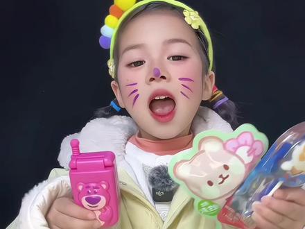 小黄鸡玩具糖果##儿童玩具 #可爱 #搞怪 #吃糖果视频大全儿童