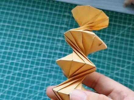 #折纸玩具 用一张A4纸折好玩又解压的折纸玩具——弹射棒,步骤简单详细一学就会#折纸 #折纸教程 #手工diy #折纸教程
