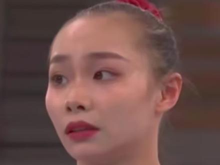 “我还可以再翻吗?” 第一次和大家分享我关于东奥表现的一点想法。我可以接受失败,但我一定不能放弃,也希望这能鼓励到屏幕前的你们,加油!#芦玉菲 #体操 #奥运会