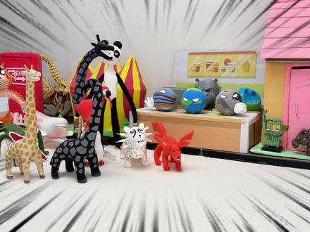 黑暗萨卡班甲鱼知道疯狂动物园的幕后黑手是谁! #飕狗摩托车 #爱动玩具 #萨卡班甲鱼 #疯狂动物园 #长颈鹿