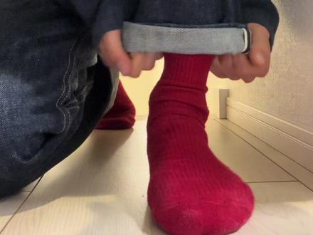 就讲一分钟 简单快速的教你牛仔裤裤脚裤边三种折叠方法。#原牛牛仔裤 #裤脚长了怎么办