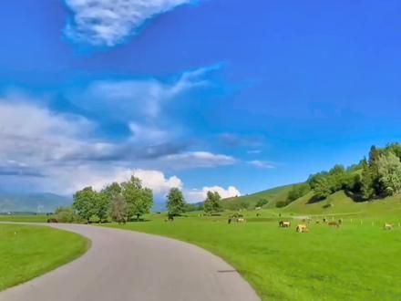 使用剪映添加抖音收藏背景音乐的具体的操作方法。一起学习吧! #教程