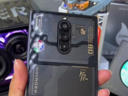 红魔8pro游戏手机中的天花板,10分钟充满电,畅玩一整天,一键开启游戏空间,防切屏,防误触,手游爱好者的福音,整不整#红魔8pro #手机 #好物推荐🔥 #数码科技 #黑科技