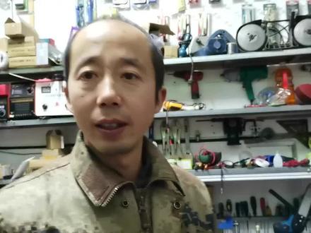 朋友找我给内存卡下载歌曲!拿出内存卡我懵了,这卡我第一次见