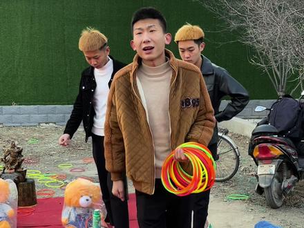 再次遇到“精神小伙”这次还不让拿走?请看到最后…#套圈