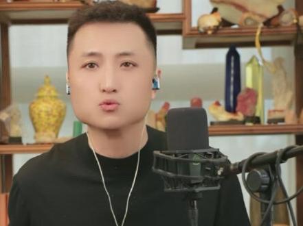 岳云鹏第二场演唱会进错段!消费逝者惹争议 #岳云鹏