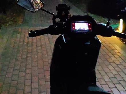 #小牛nx风速 晚上灯光效果#小牛电动 #小牛#电动车