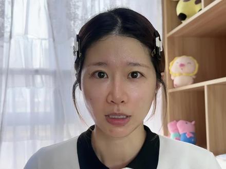 #没事也化妆 姐姐平时都画那么浓的妆么?
不像我平时素面朝天妆都不会画