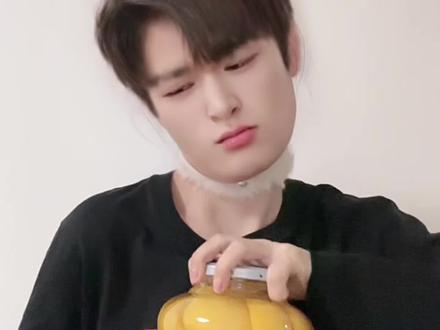 谁懂独居男生也有不快乐的时候 #反讽 #搞笑 #性转 #女性必看 #剧情