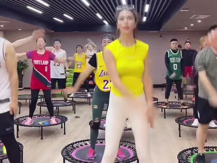 #蹦床 #动感单车 #完整版🔥 #蹦床教学 #我࿆要࿆上࿆热࿆们 #健身燃脂 @抖音小助手 @DOU+小助手